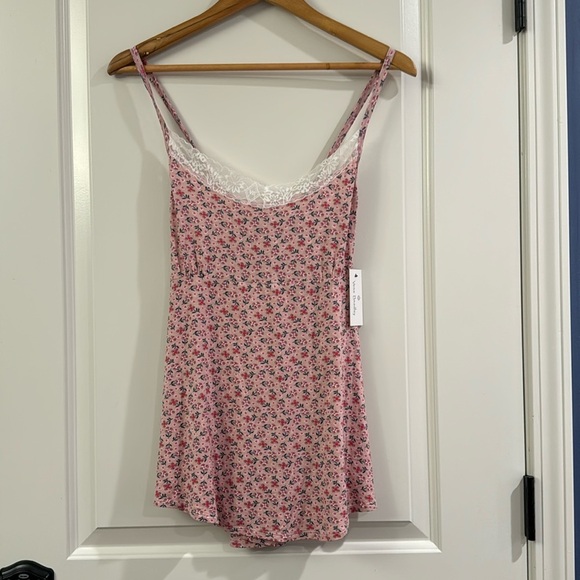 Vera Bradley Other - VERA BRADLEY Sweethearts and Flowers Cami Sz M